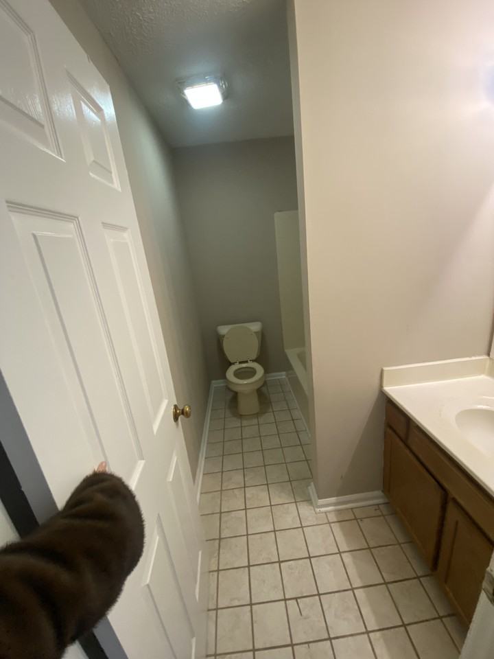 116 Hillridge Ct #D - Photo 4 of 10