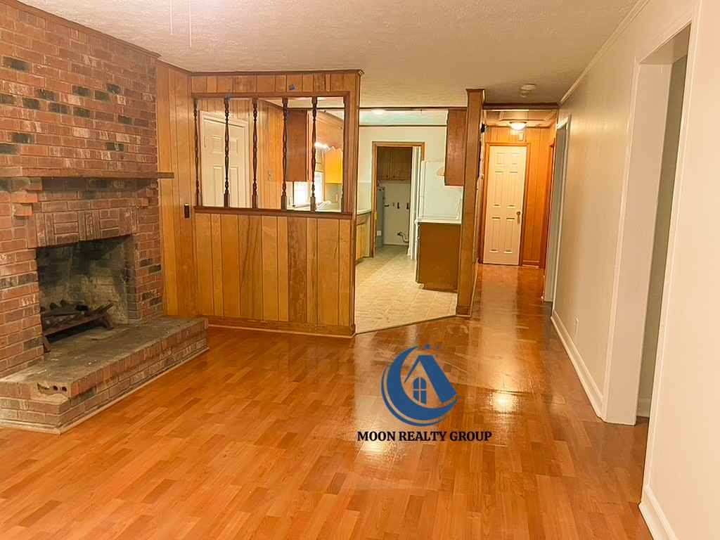 710 E Chestnut St #1 - Photo 2 of 9