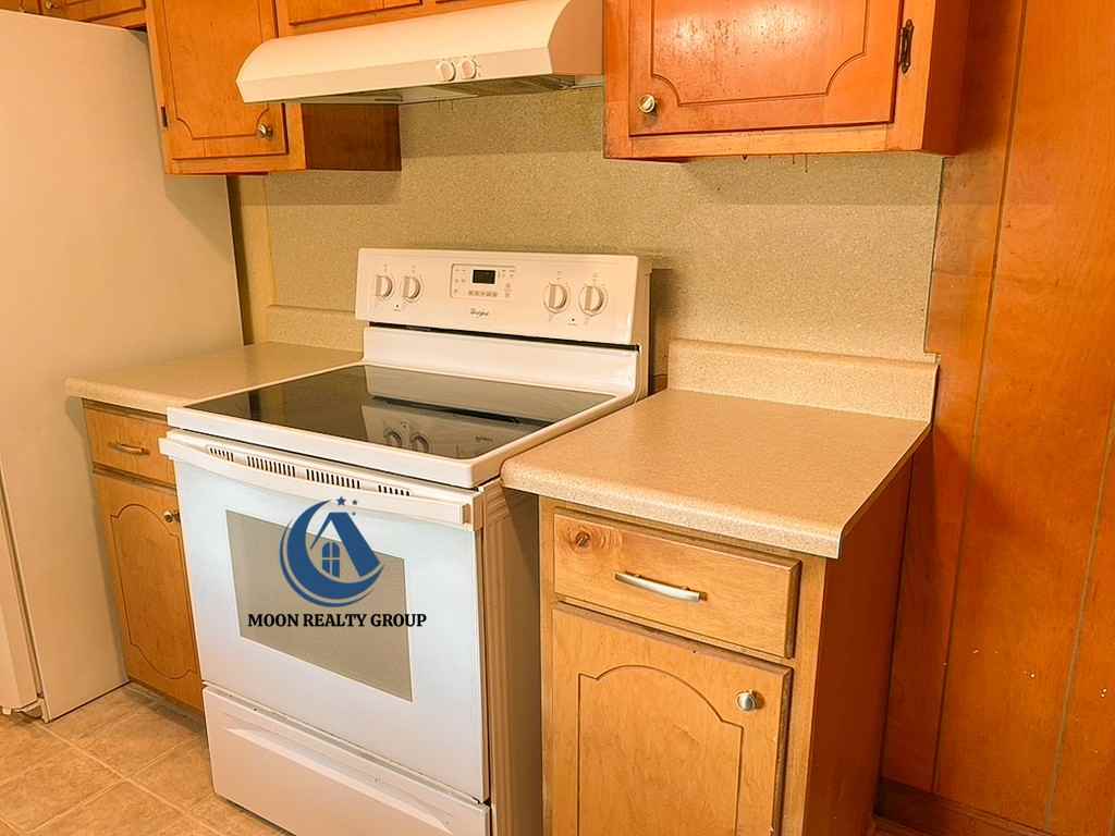 710 E Chestnut St #1 - Photo 4 of 9