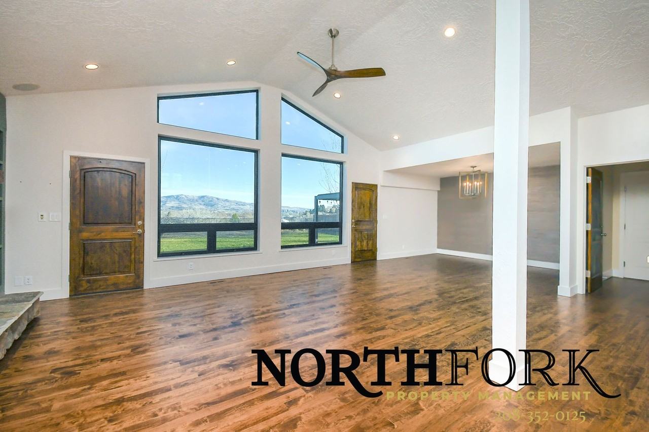 3736 N Mountain View Dr - Photo 5 of 21