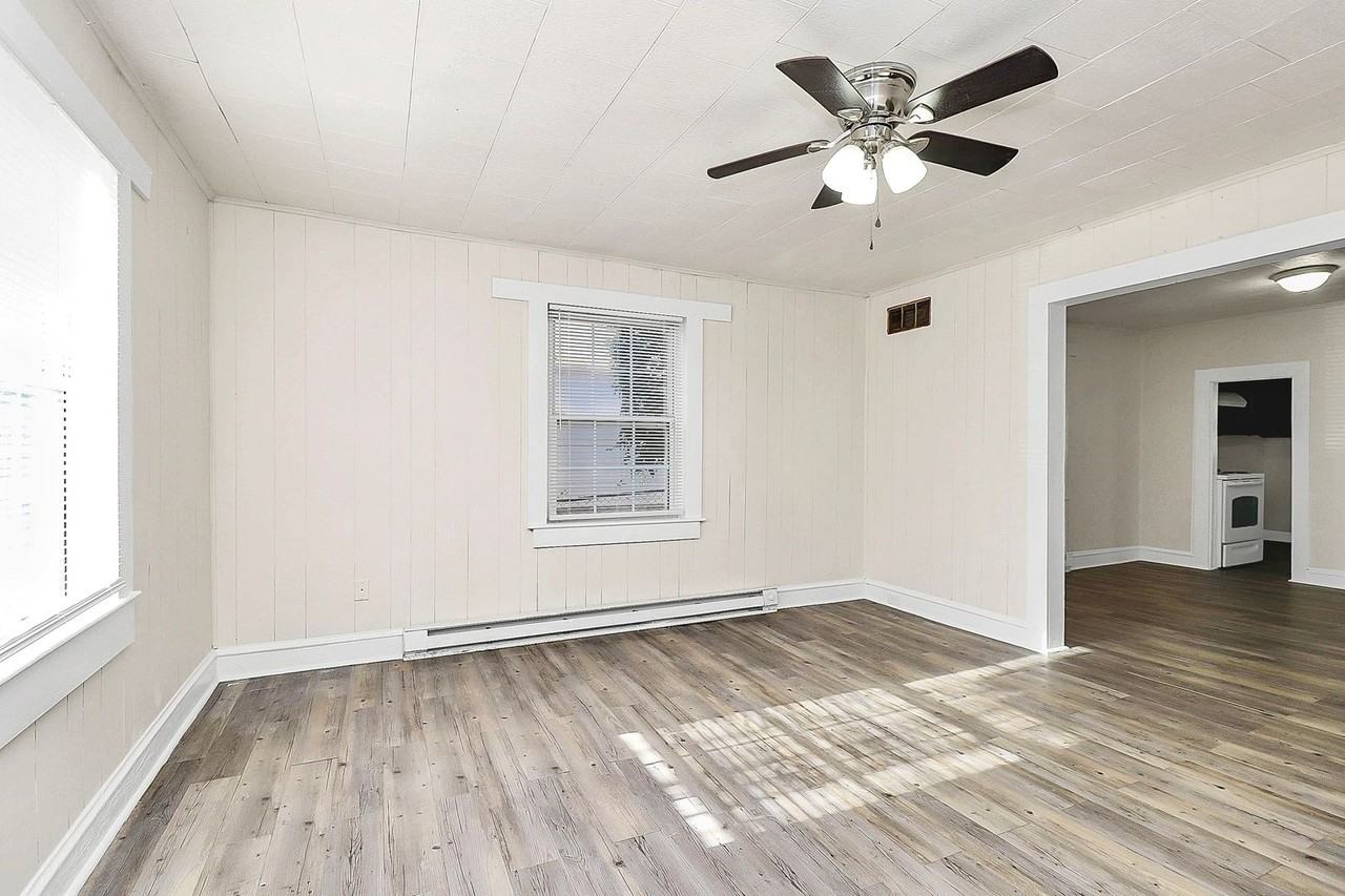 826 Cantwell St - Photo 6 of 15