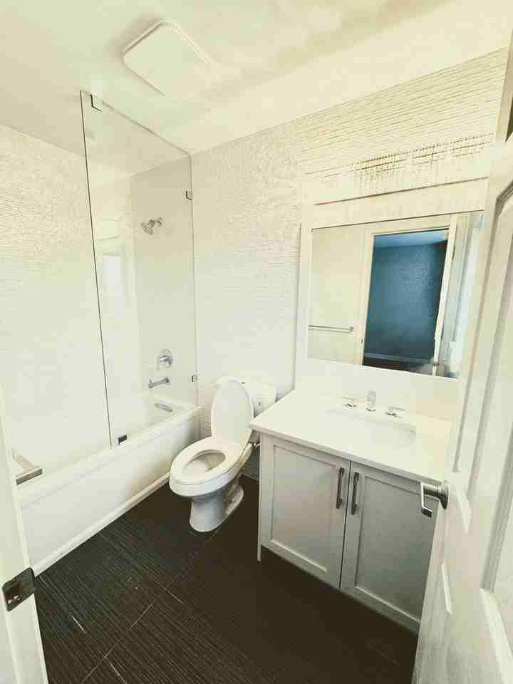 492 W 45th Ave - Photo 6 of 6