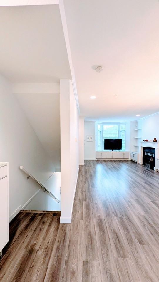 492 W 45th Ave - Photo 3 of 6