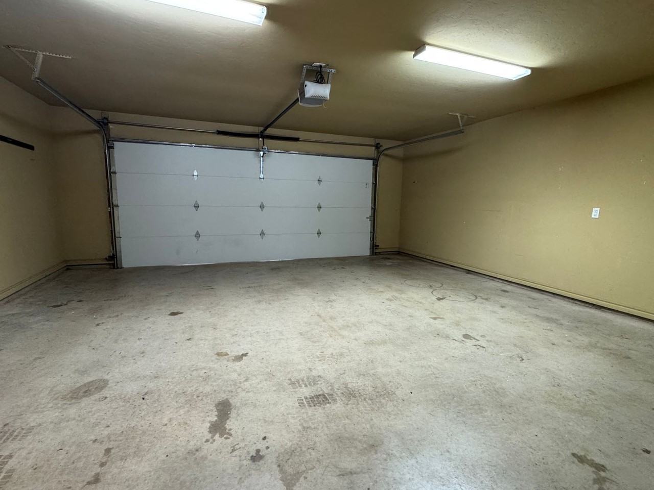 7904 Sw Powell Ct - Photo 7 of 26