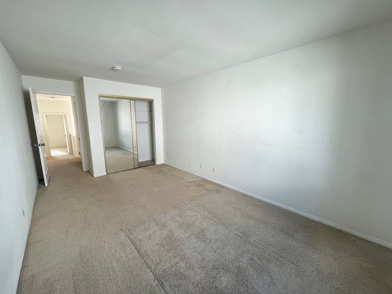 4072 Promontory St - Photo 7 of 16