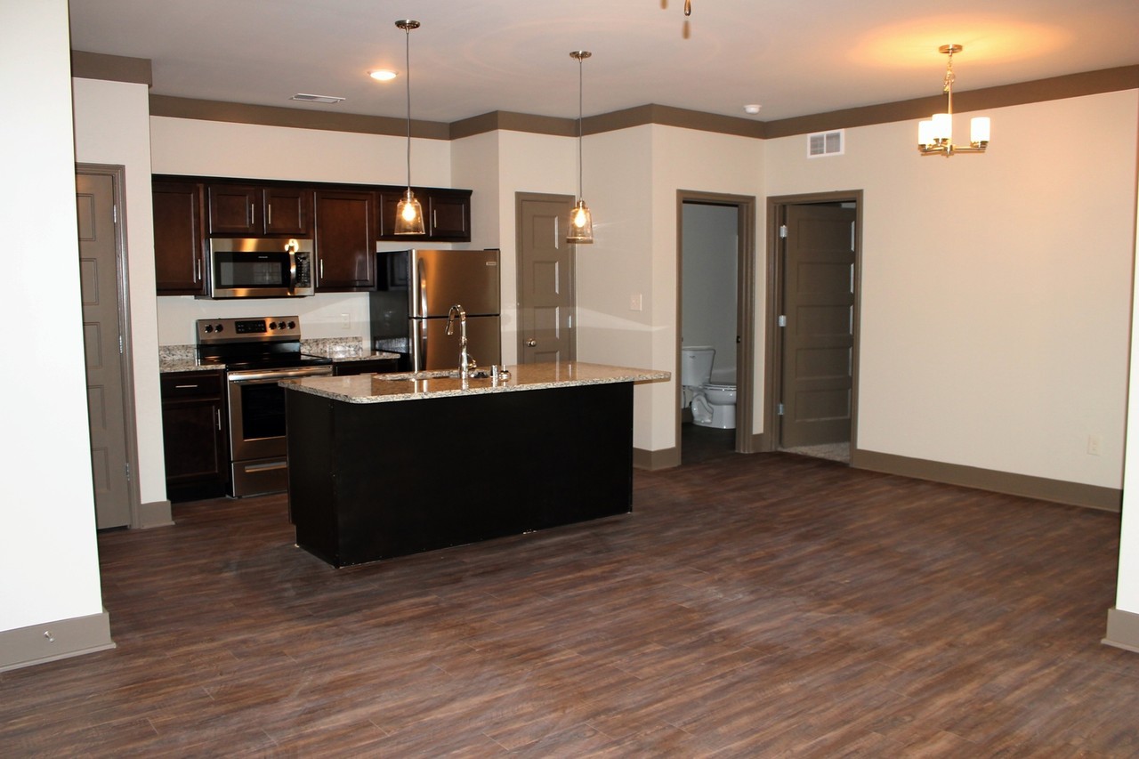 Emmett Place Apartments - Photo 2 of 12