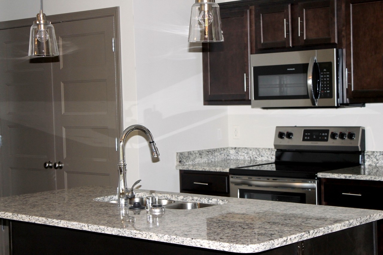 Emmett Place Apartments - Photo 3 of 12