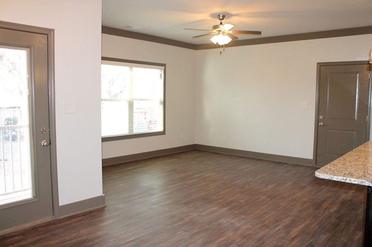 Emmett Place Apartments - Photo 6 of 12