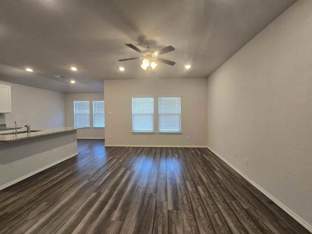 1438 Piedmont St - Photo 3 of 20
