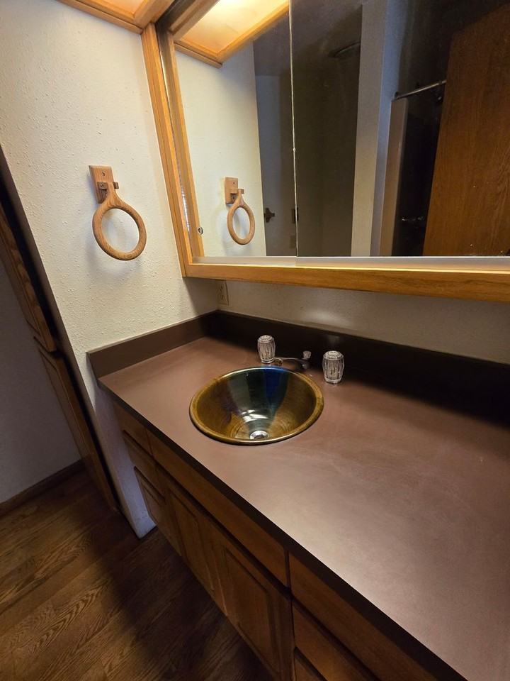 1288 Cloud Cap Ave #4 - Photo 4 of 6