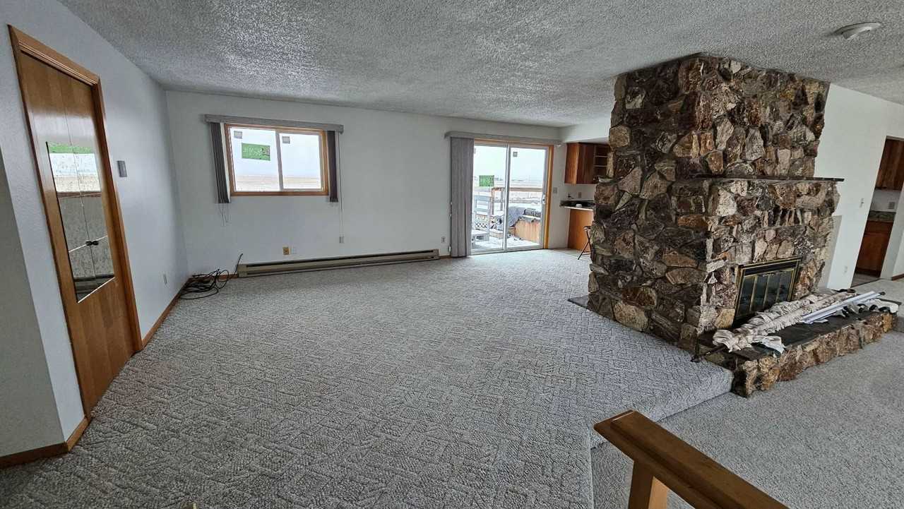 57012 Mt Highway 212 - Photo 2 of 26