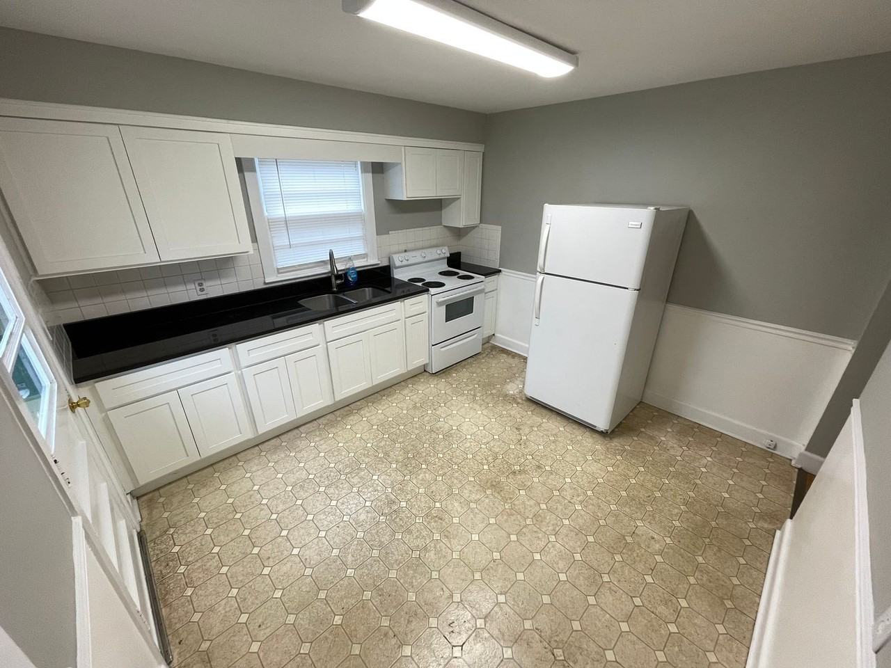 328 Webbmont Cir - Photo 3 of 16