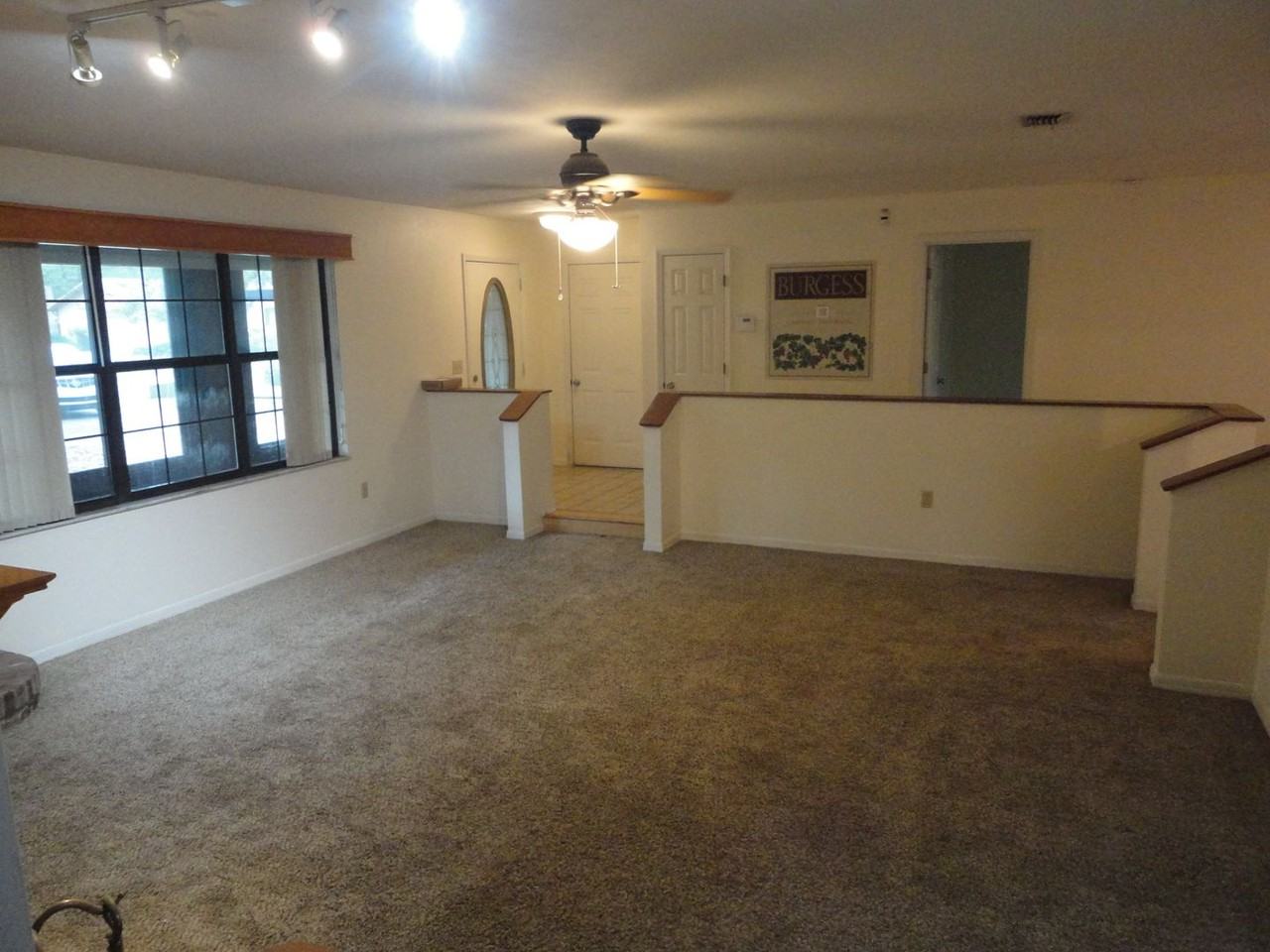 7823 Sw 9th Pl - Photo 4 of 17