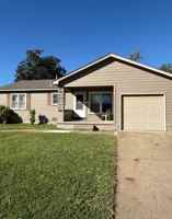 featured image of 1004 N Ash St