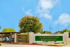 featured image of 201 E Quamasia Ave