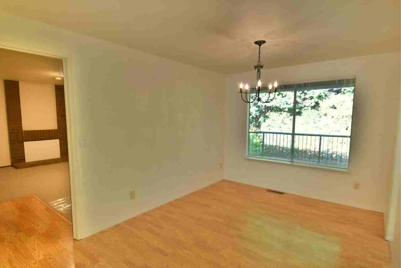 10942 167th Ave Ne - Photo 3 of 15