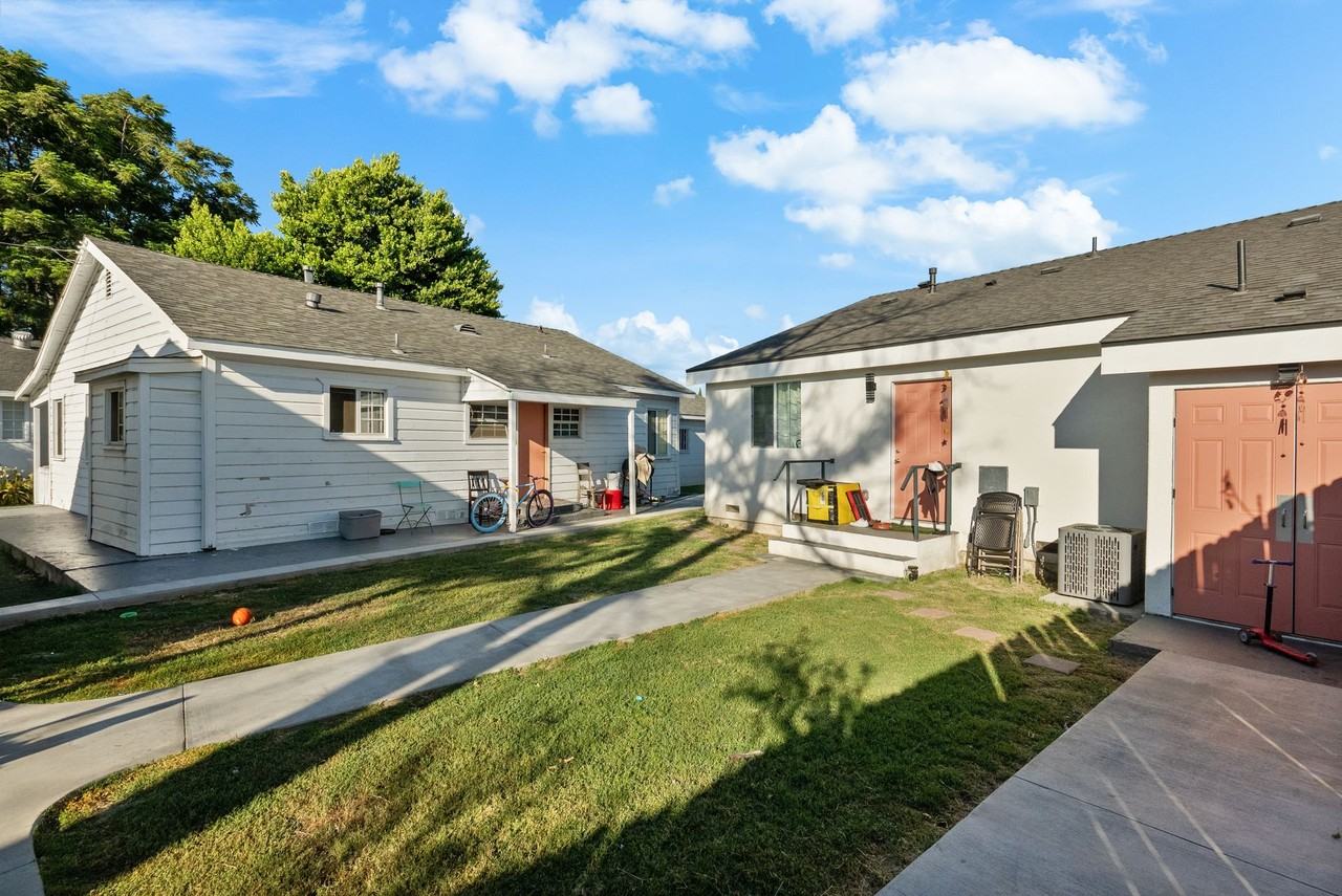 12110 Clora Pl - Photo 3 of 15