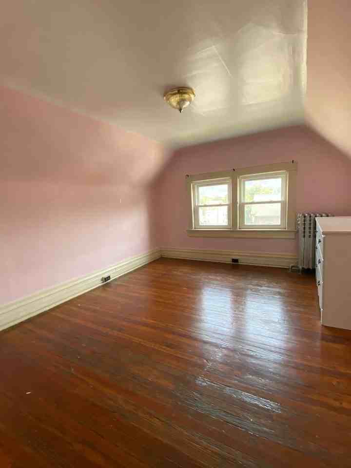 1113 Lincoln Ave - Photo 2 of 8