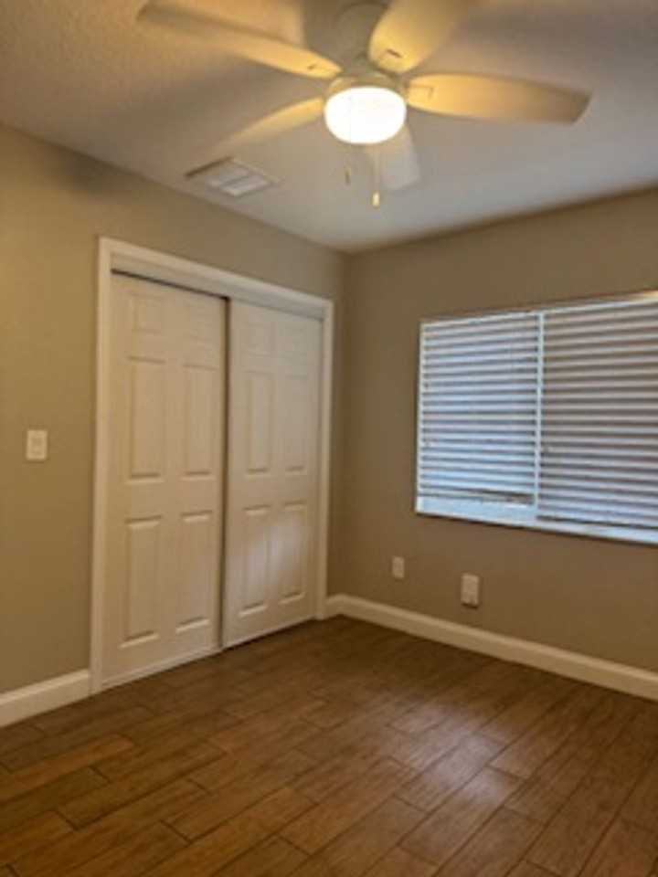 618 Mcrorie St - Photo 2 of 9