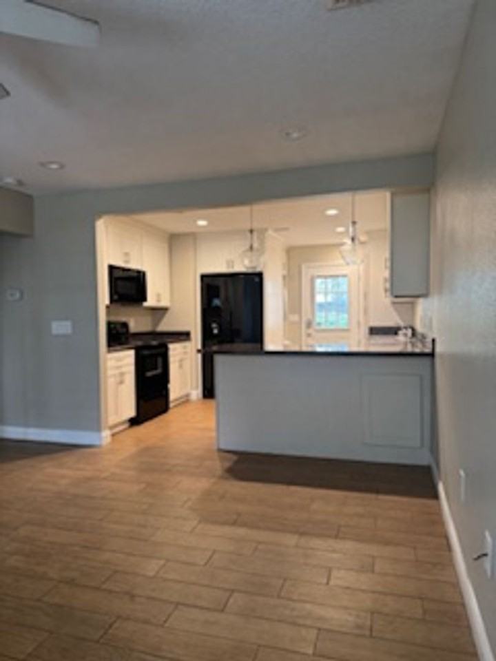 618 Mcrorie St - Photo 7 of 9