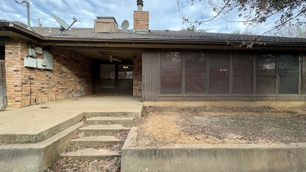 2020 N Saint Andrews Ct - Photo 2 of 15