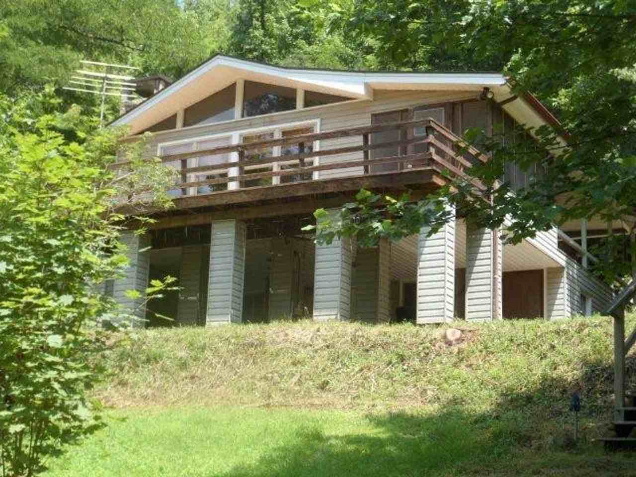 1349 Firefly Rd - Photo 5 of 11