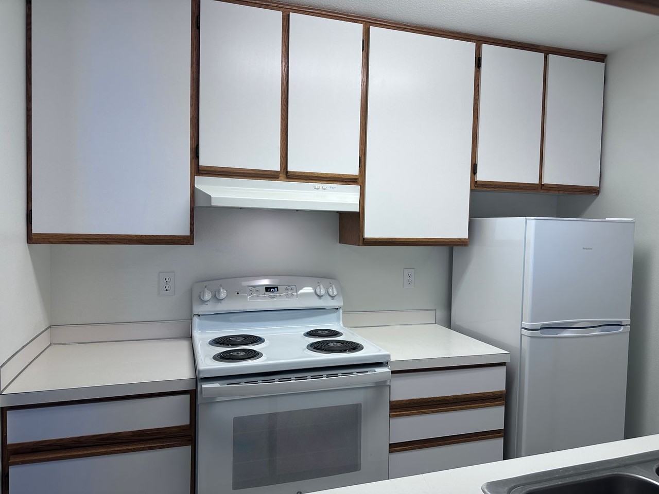 2211 Ne Holliday Ave #2 - Photo 2 of 12