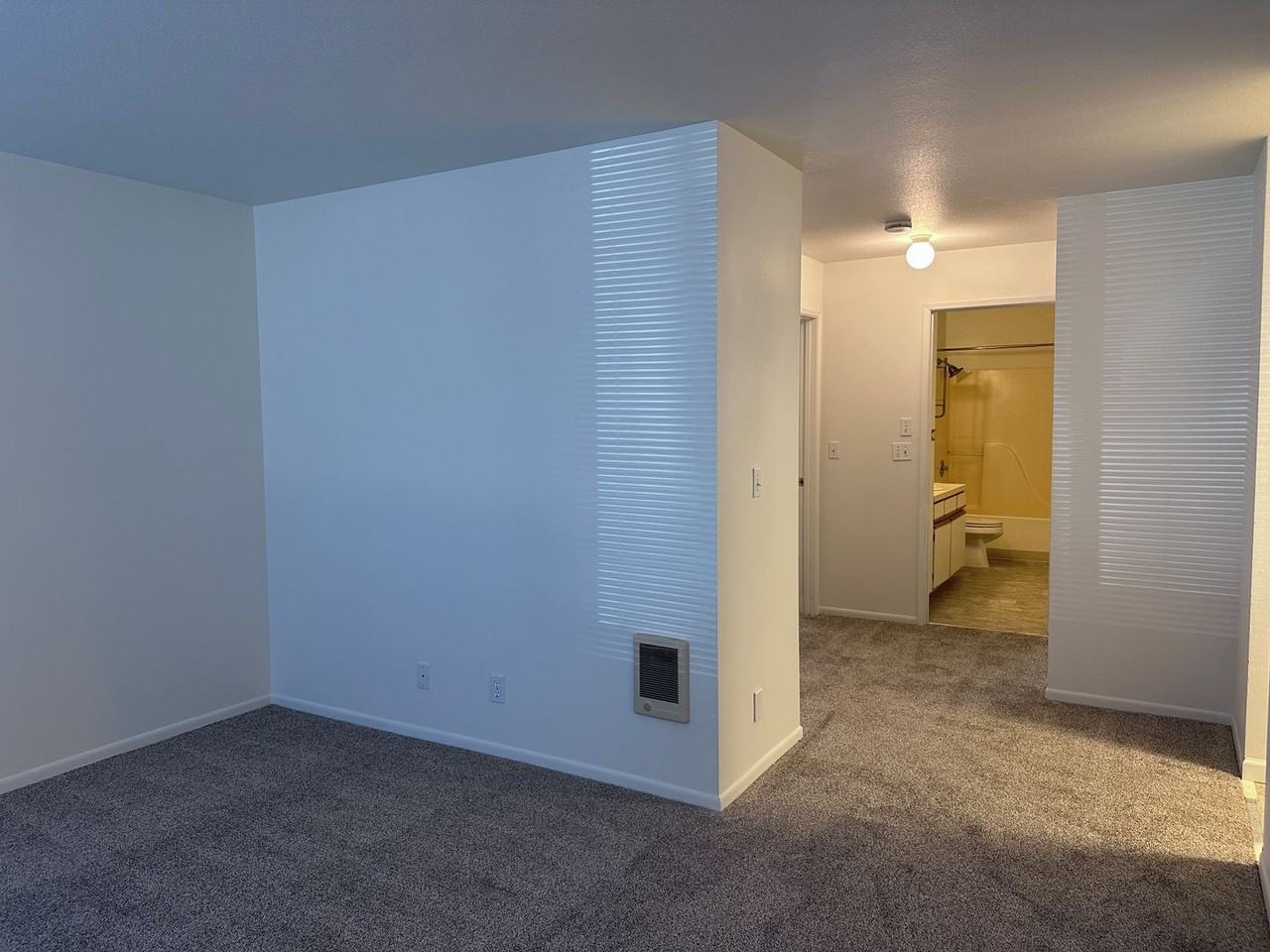 2211 Ne Holliday Ave #2 - Photo 6 of 12