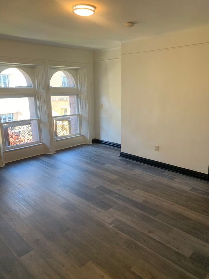 1303 N Charles Street - Photo 6 of 10