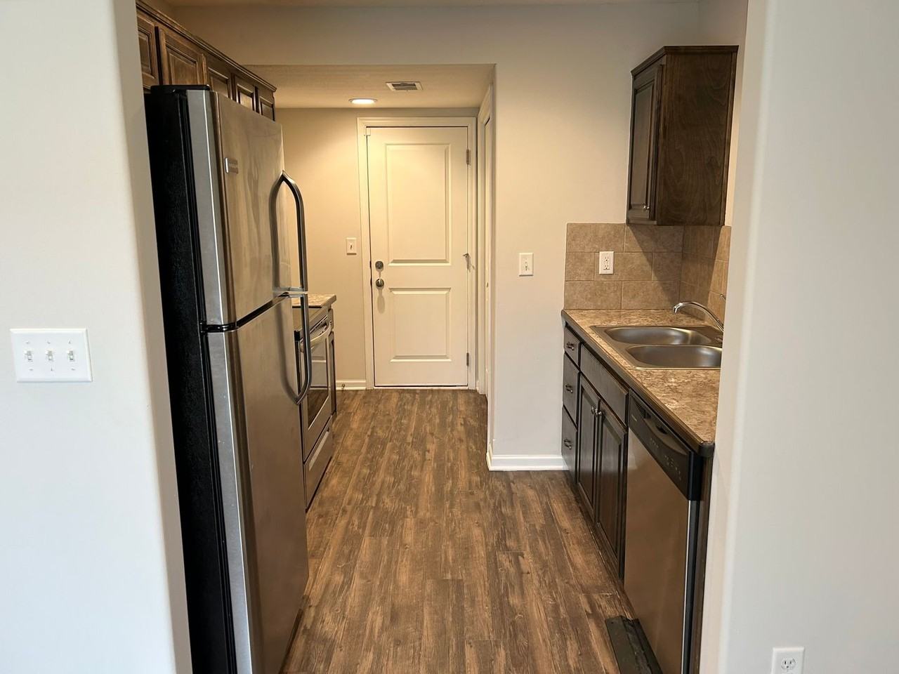 1506 Ne Erin Ct - Photo 3 of 22