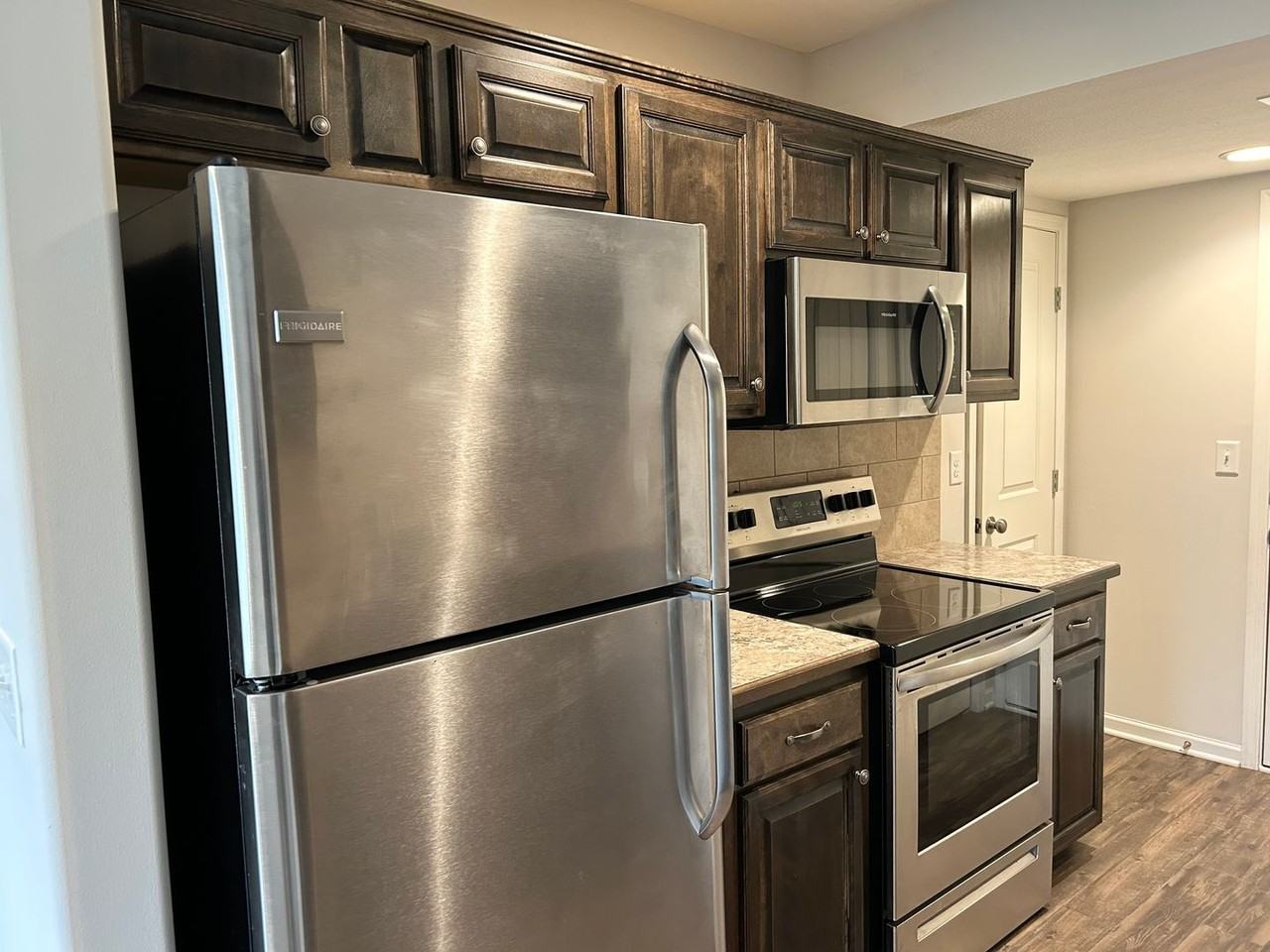 1506 Ne Erin Ct - Photo 5 of 22