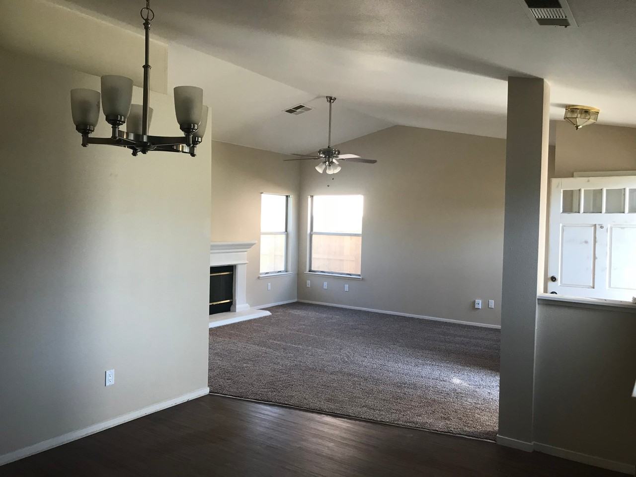 1035 S Tracy St - Photo 2 of 13