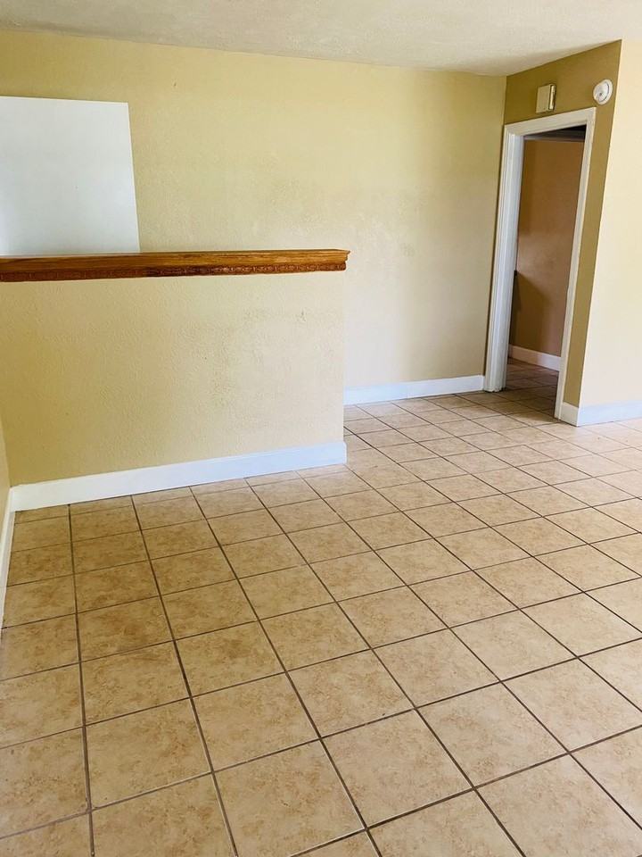 5535 Kenneth Ave - Photo 2 of 11