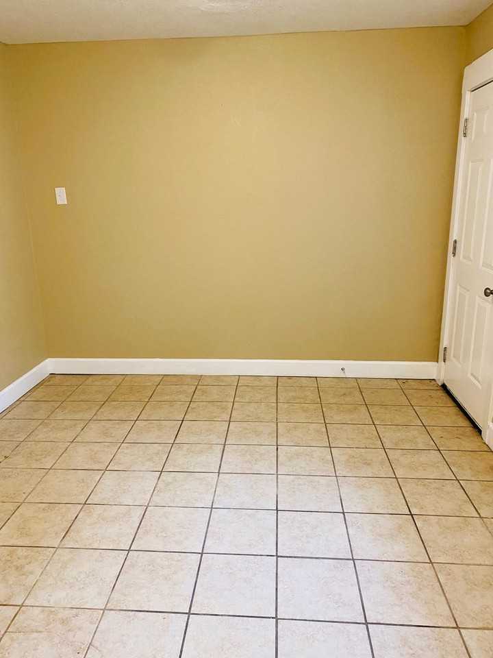 5535 Kenneth Ave - Photo 6 of 11