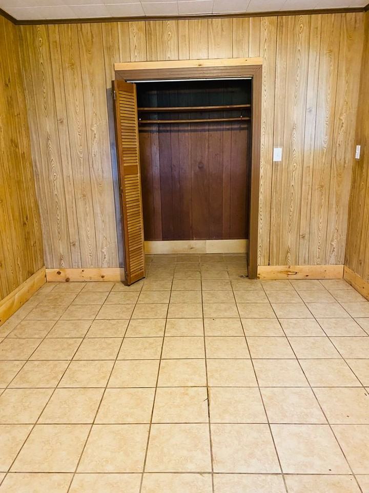 5535 Kenneth Ave - Photo 7 of 11