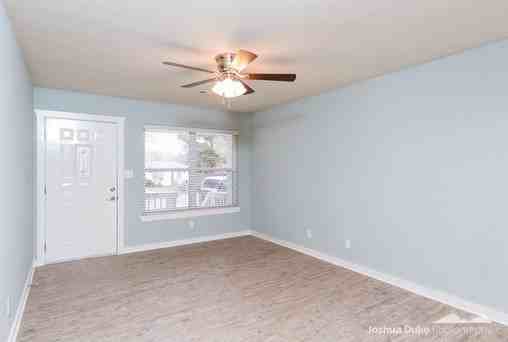 935 S Wood Ave - Photo 3 of 27