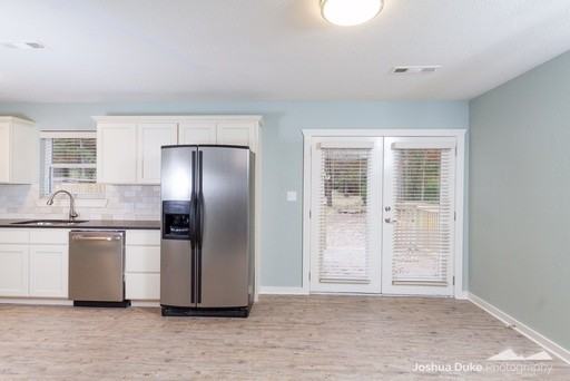 935 S Wood Ave - Photo 6 of 25