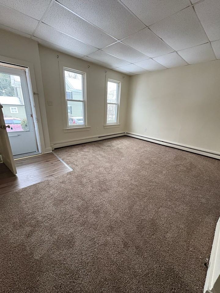 622 Scott St - Photo 3 of 15