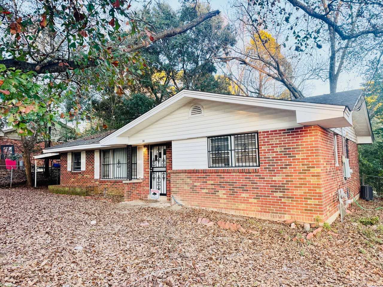 200 Eton Rd - Photo 2 of 13