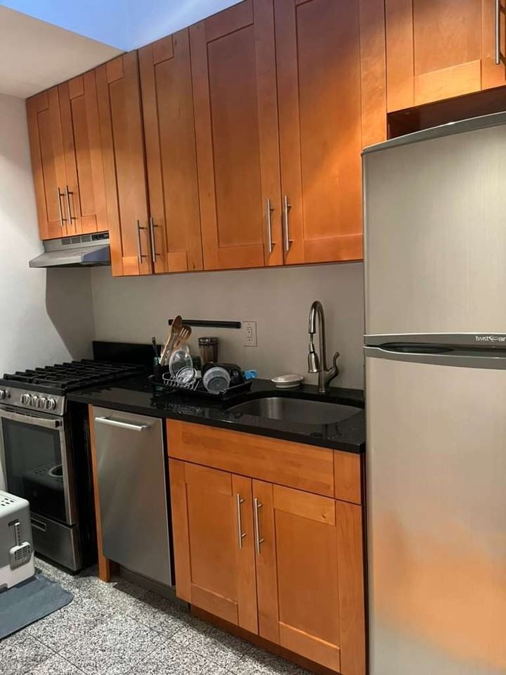 19 West 46th Street #5 - Photo 6 of 8