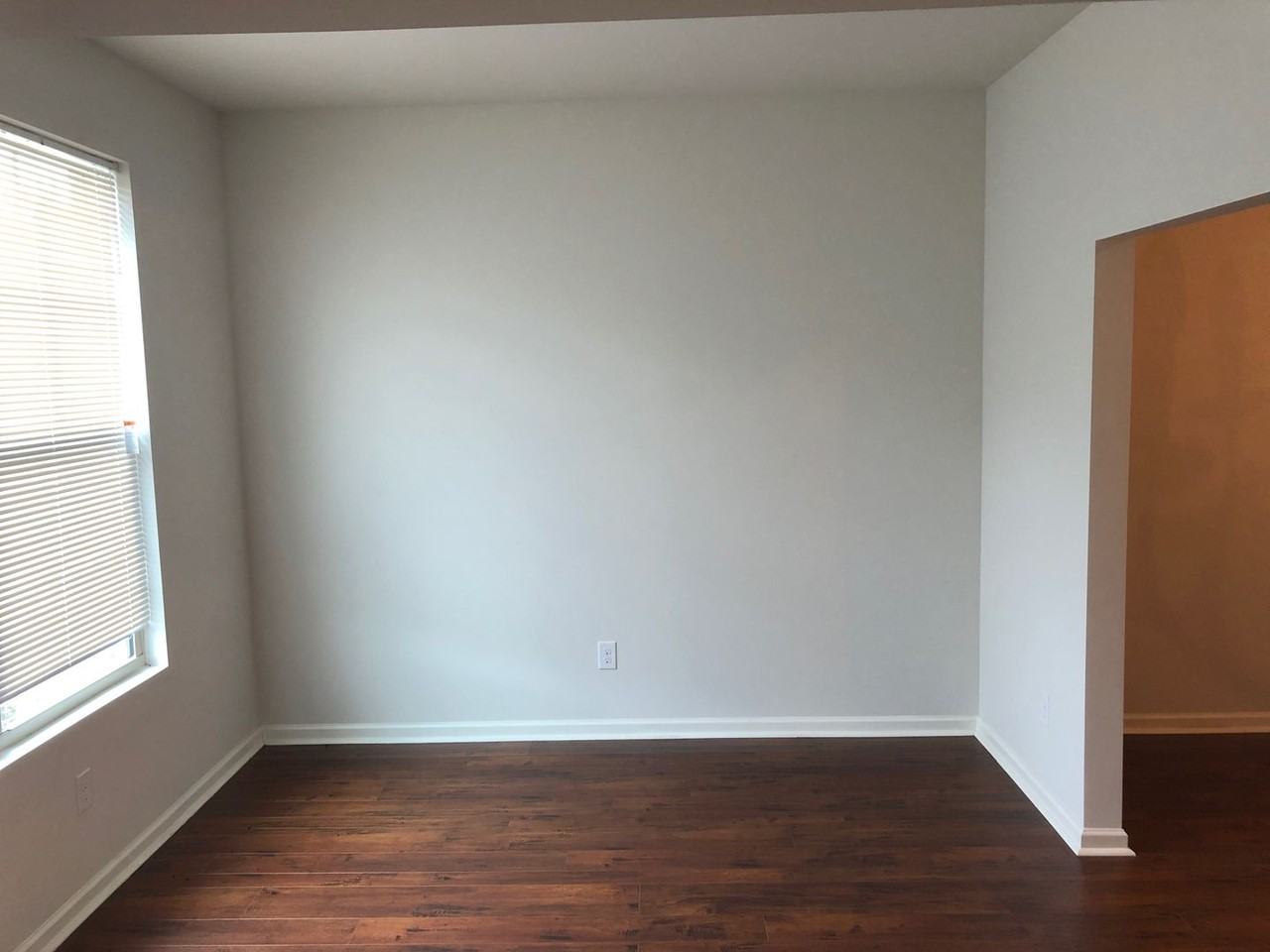 517 Tulip Ln - Photo 3 of 12