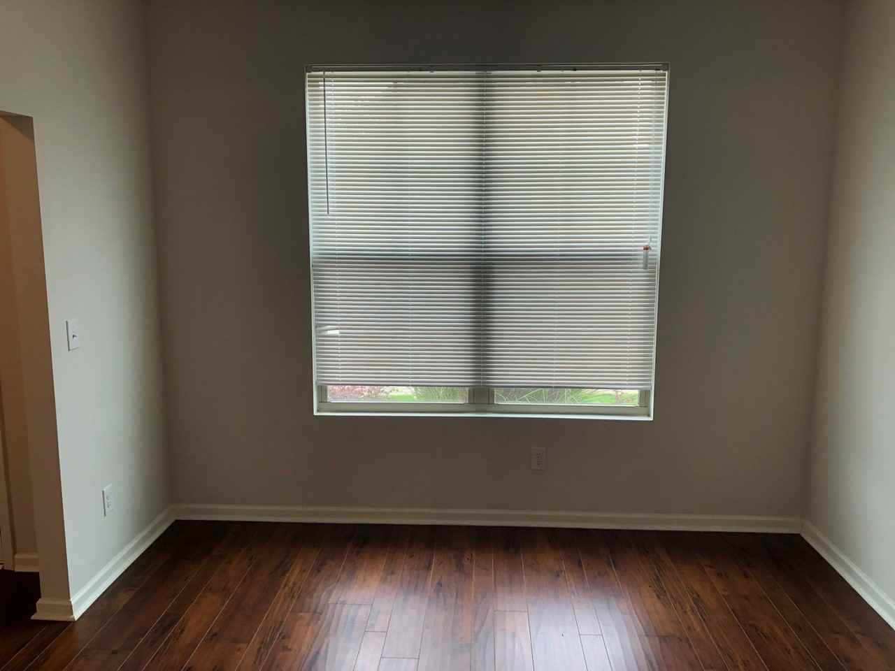 517 Tulip Ln - Photo 4 of 12