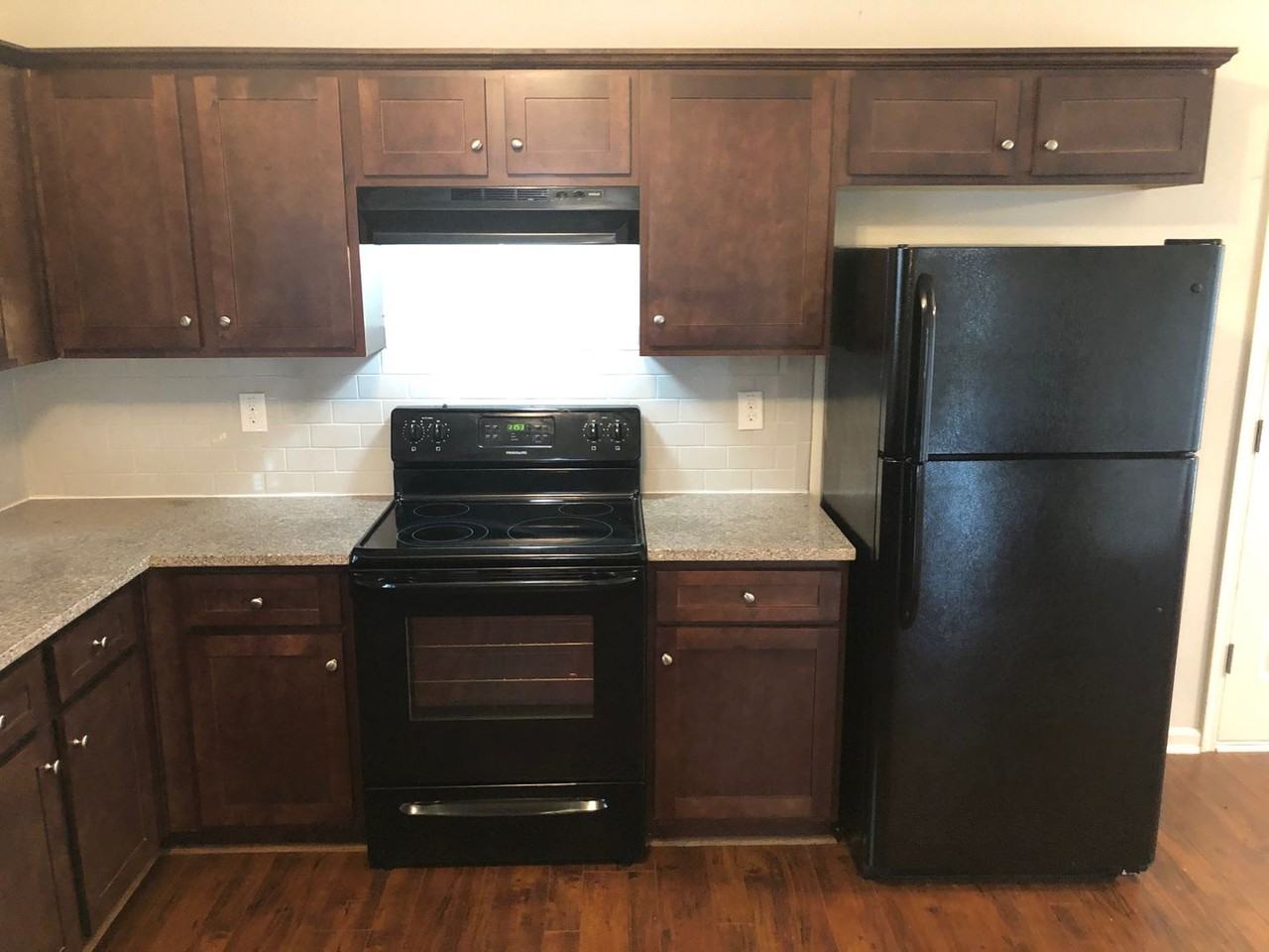 517 Tulip Ln - Photo 7 of 12