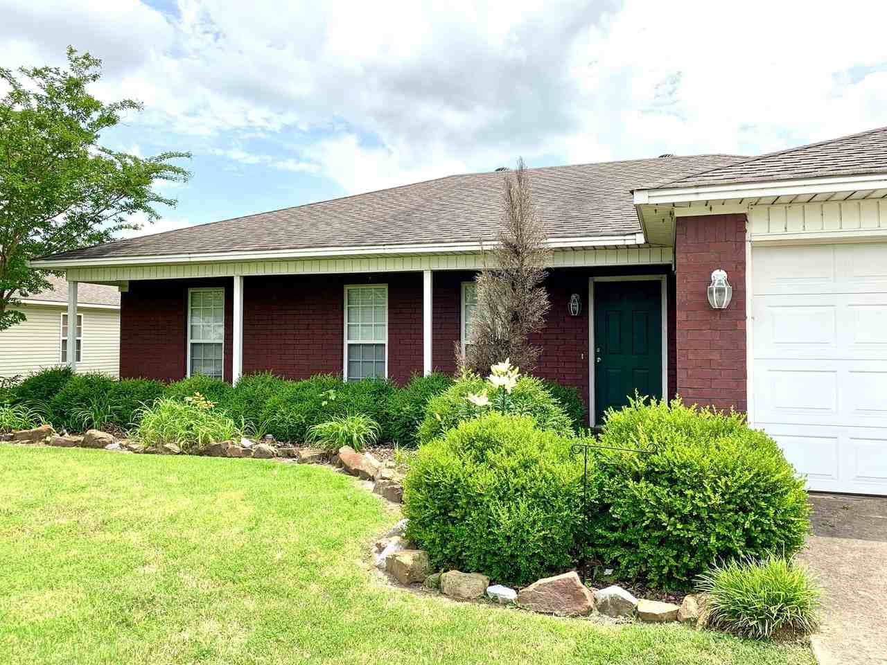 5611 Prospect Rd - Photo 2 of 15