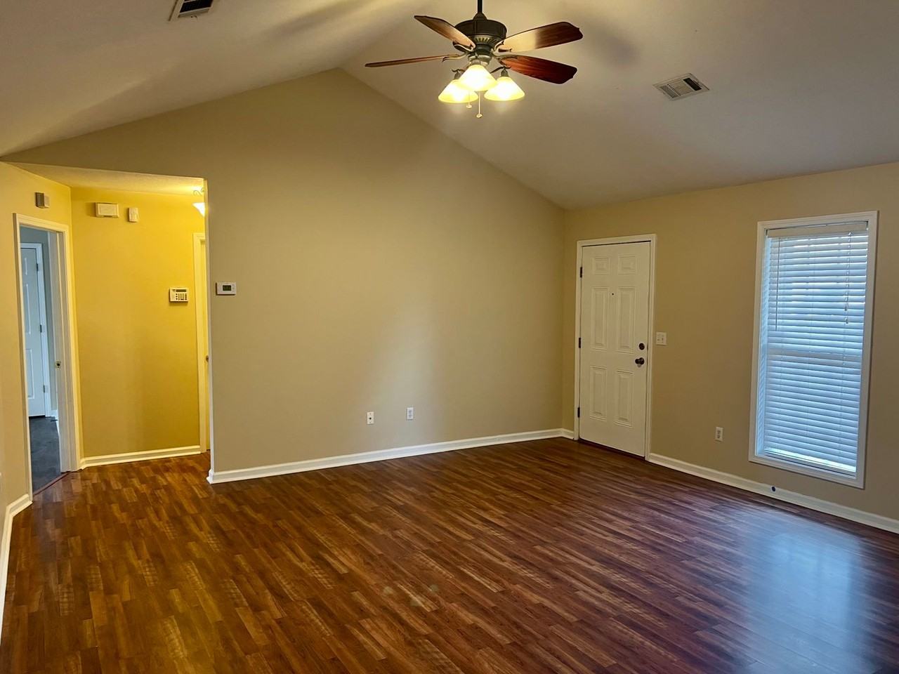 5611 Prospect Rd - Photo 3 of 15