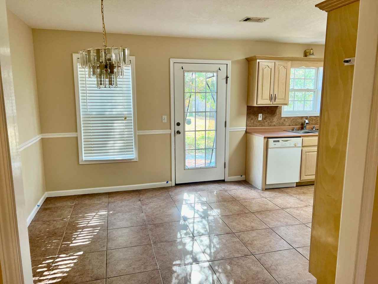 5611 Prospect Rd - Photo 5 of 15