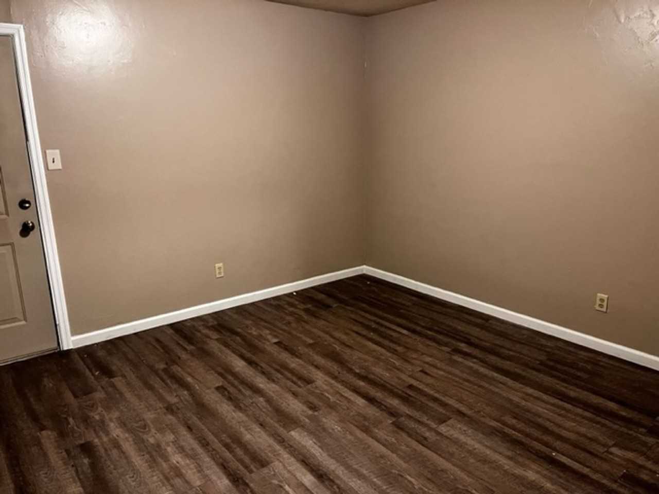 2023 Melrose Dr - Photo 6 of 7