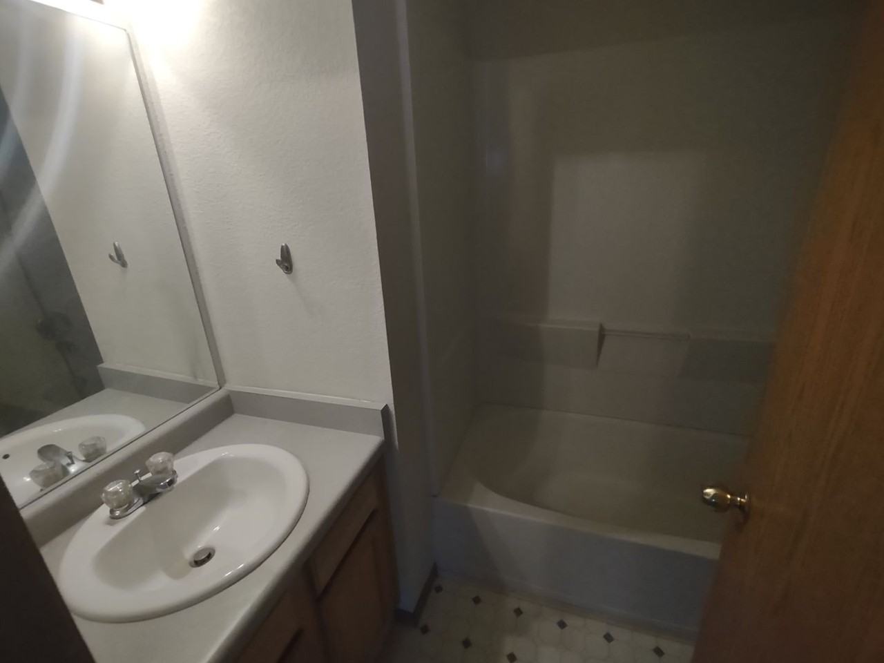 5045 Pioneer Pl - Photo 6 of 14