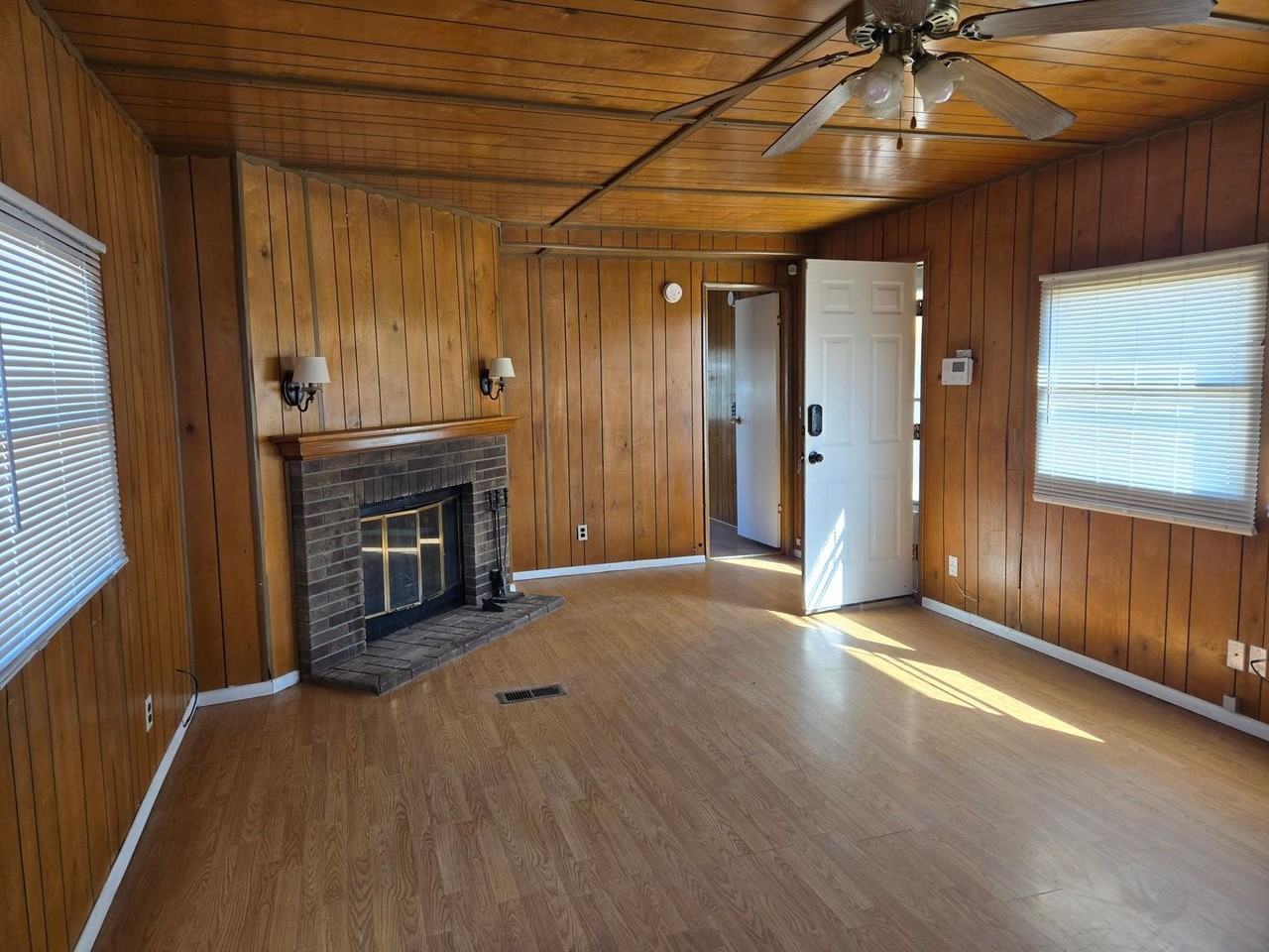 3807 W Missouri Ave - Photo 2 of 22