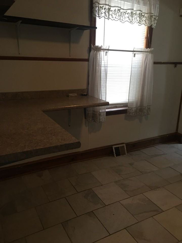 5714 N Beechwood St - Photo 6 of 18